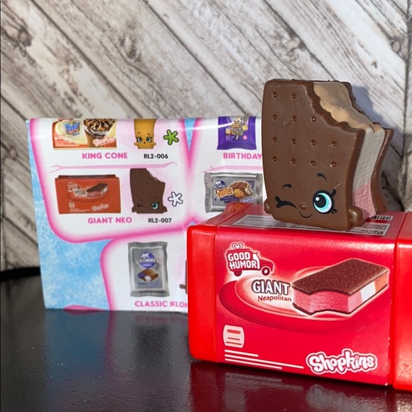 Shopkins - Picture 2 of 8